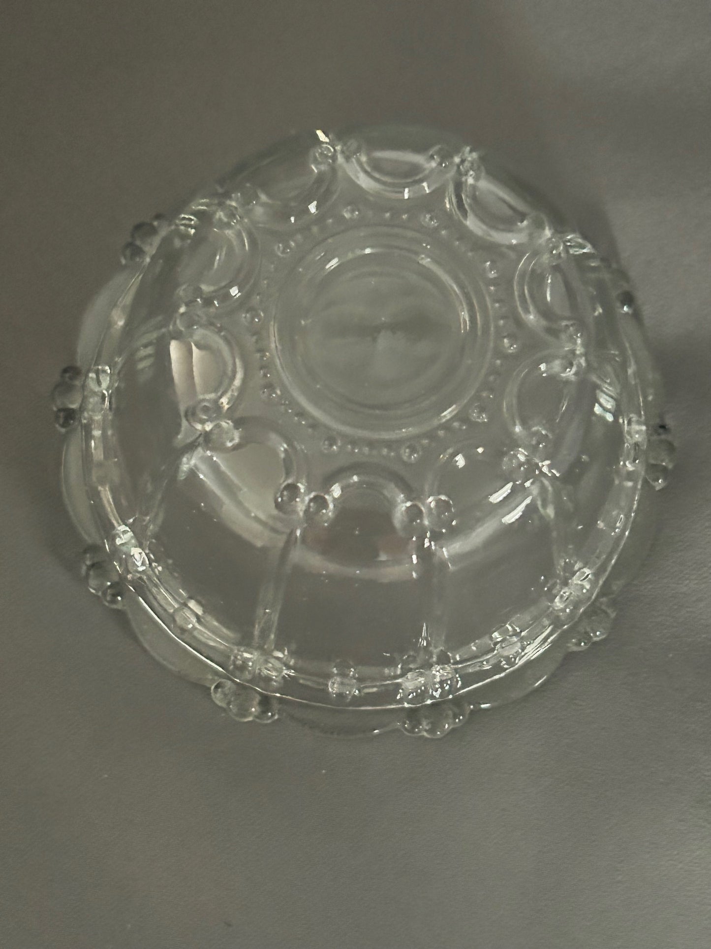 Vintage Mid-Century KIG Indonesian 7" Oyster Pearl Clear Glass Dish